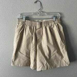 lululemon athletica Beige Flat Front Shorts pull on